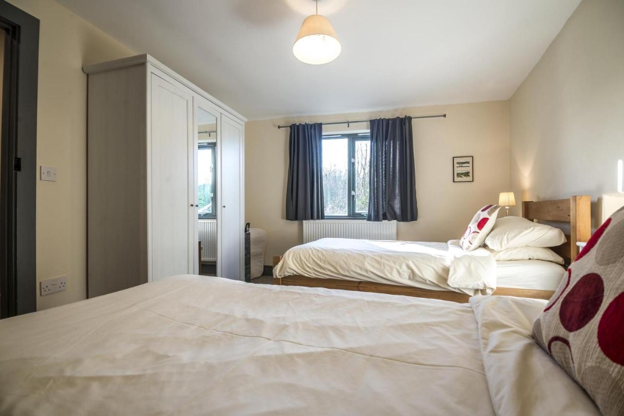 Rock Cottage - 3 Bedroom Holiday Home - Fishguard Exterior foto